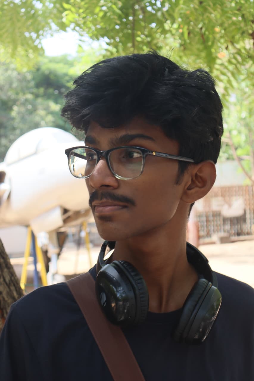 Hero portrait of Srihari Manikandan